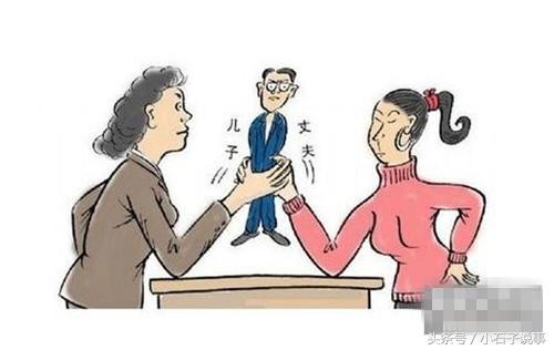 我收入比老公高，婆婆卻各種刁難我，我一句話把她收拾得服服帖帖