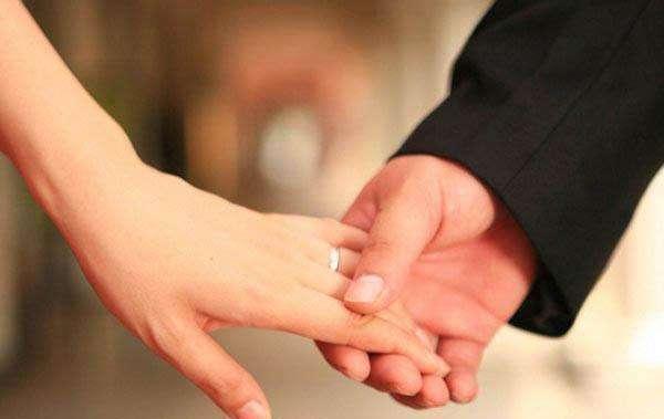 閨蜜結婚請我當伴娘，隔日看到她發的朋友圈，我默默刪除了她
