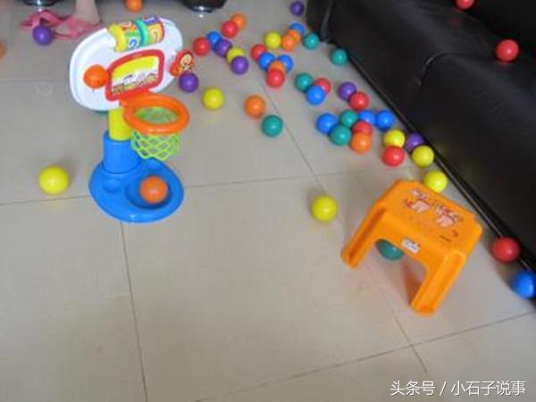 我為他三年生倆，二寶生病了我找到他竟然在歌廳，大罵我是黃臉婆
