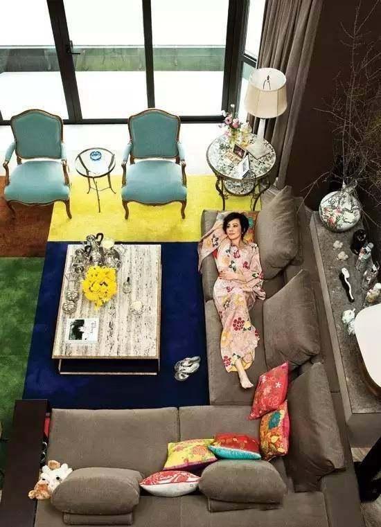 明星生活太奢華，劉嘉玲、王祖藍豪宅超級大，可以踩自行車！