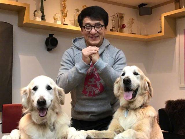 明星生活太奢華，劉嘉玲、王祖藍豪宅超級大，可以踩自行車