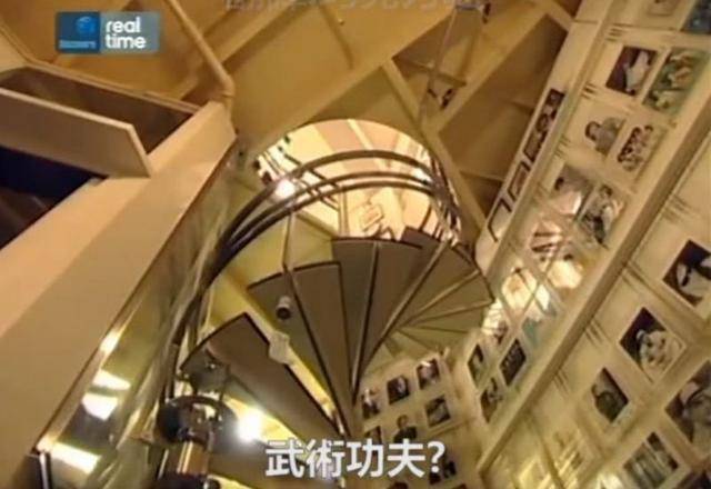 明星生活太奢華，劉嘉玲、王祖藍豪宅超級大，可以踩自行車