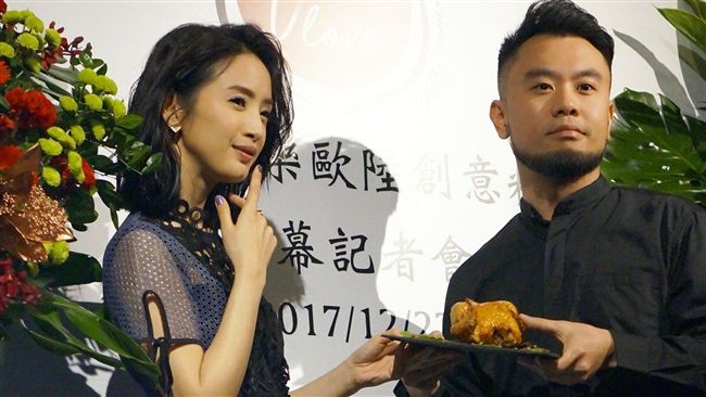 默默行善6年！林依晨弟弟開餐廳「送客人一包小禮物」，他回家「打開後眼眶泛淚」：姊弟都是菩薩！