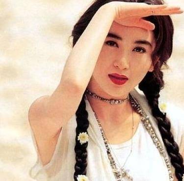溫碧霞宣布再出寫真, 回顧性感美魔女最索時刻 !!