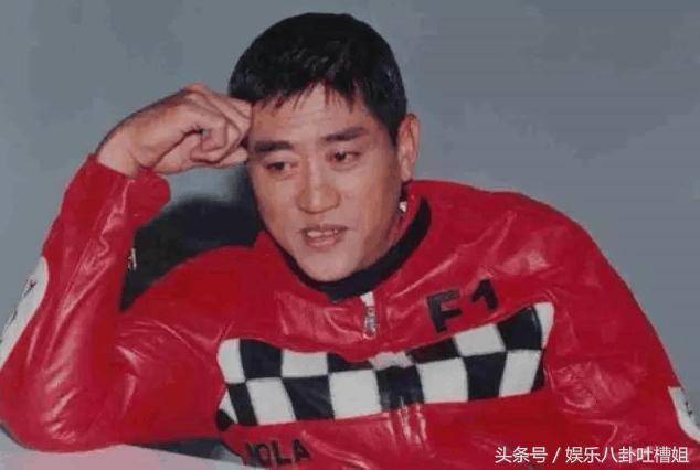 他一生重情義， 死後兒子唱歌「張學友」幫忙， 「劉德華」送他女兒出嫁！
