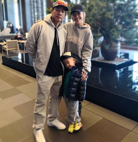 陳小春「13000元賣掉弟弟」求下一頓溫飽　成名後偶爾穿梭人群：我想找到他！