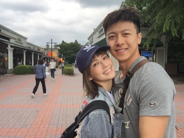被求婚成功！袁艾菲公開喜訊「準人妻預備中」，高帥男友曝光「根本男版的她」網狂讚：超強夫妻臉❤