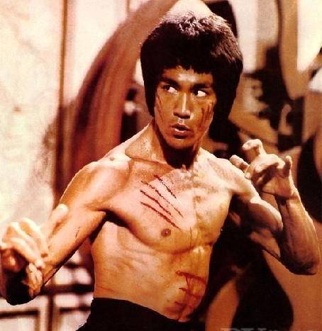為什麼甄子丹說很多人都打得過李小龍？