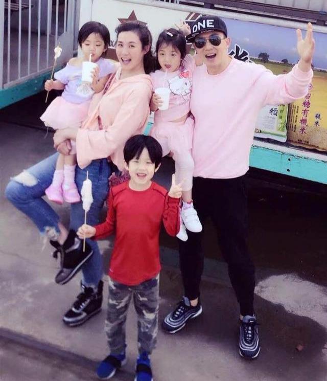 曾落魄到身無分文，女友不離不棄陪伴7年，如今幸福得周董都羨慕~~~