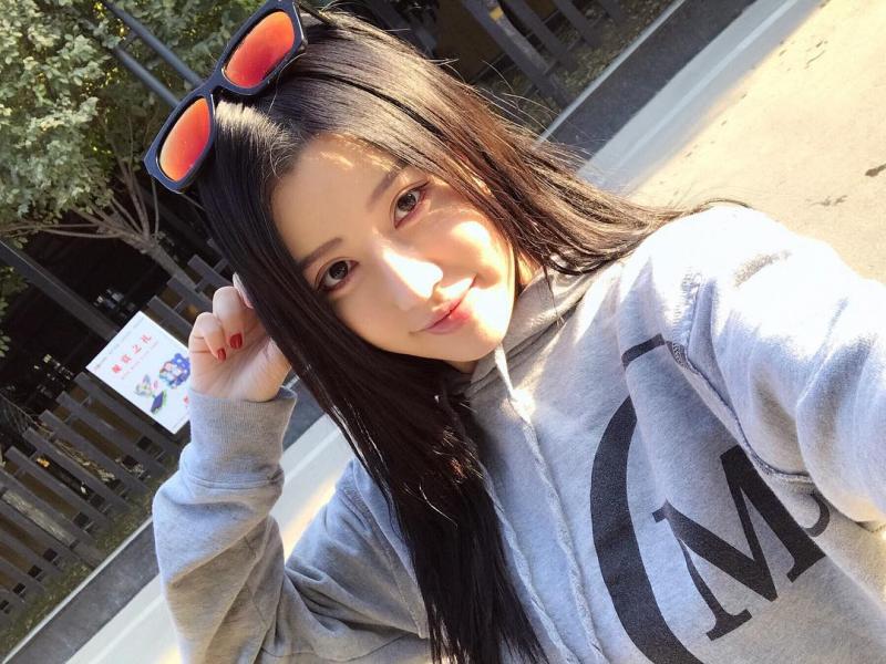 驚！BY2妹妹Yumi自爆慘遭男按摩師上下其手！伸手過程簡直是….程度！網民：被摸完了？！