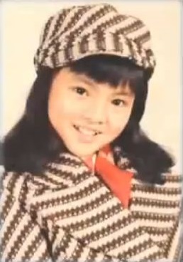爸爸有3房！紀寶如19歲才得知「阿姨」竟是親媽，如今釋懷「3媽同桌」一視同仁送上紅包！