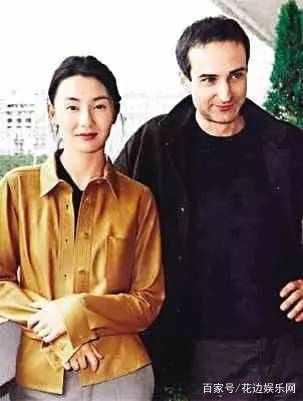 談了11次愛情，54歲依然沒有結婚無子，瘦成皮包骨搬到平民區！