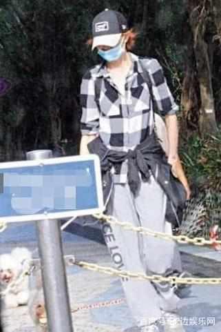 談了11次愛情，54歲依然沒有結婚無子，瘦成皮包骨搬到平民區！