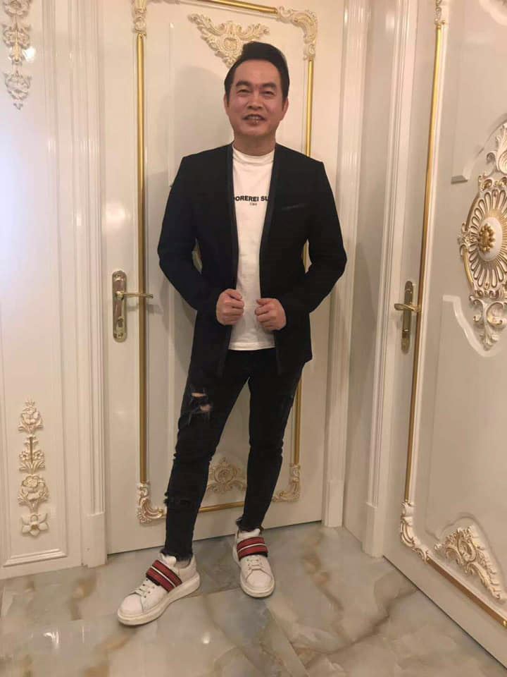「前世情人」來報到了！51歲康康甜曬「女兒照」，相隔7年再當爸…網友：「恭喜湊成好字！」