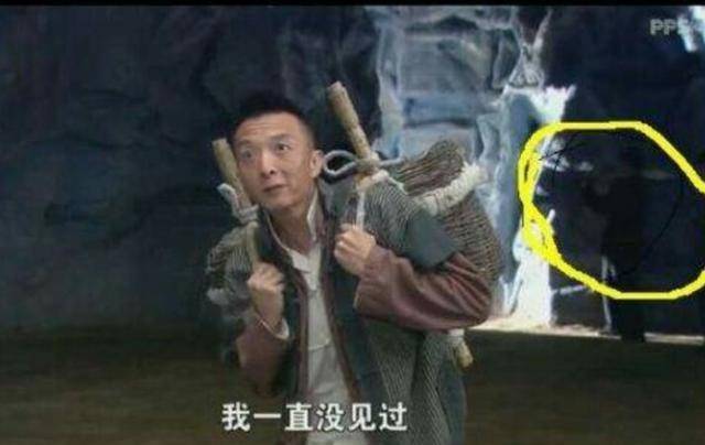 這些15個鏡頭穿幫得太容易被發現了吧！#15. 大清皇宮的自來水管