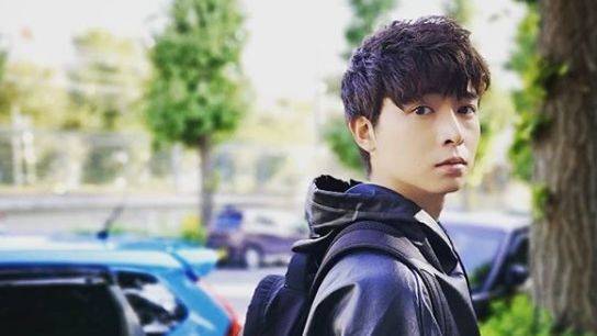 新加坡藝人馮偉衷出事了！緊急入院搶救當中，希望他能平安的度過危險期！！