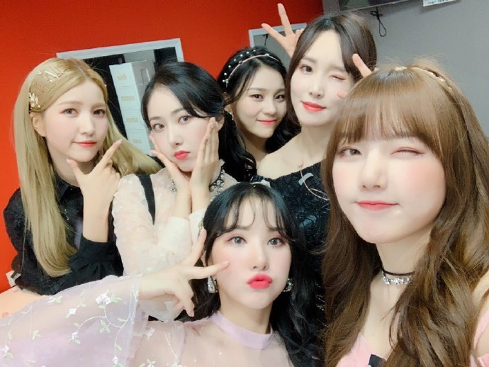 [GFRIEND][分享]190119 鎖定GFRIEND可愛&感性雙重魅力！《音樂中心》回歸舞台公開