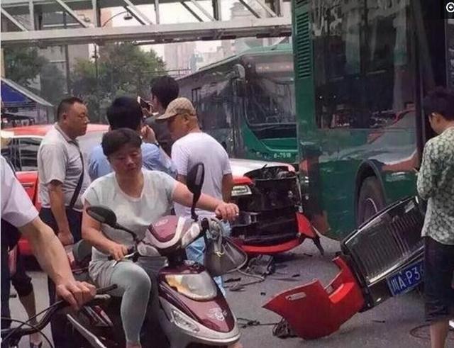 最貴的車禍，損失近一個億！