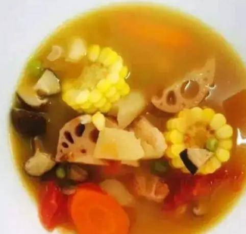 教你煲出10種營養又美味的素食湯，不只健康又出奇的好喝！