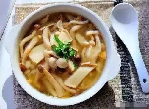 教你煲出10種營養又美味的素食湯，不只健康又出奇的好喝！