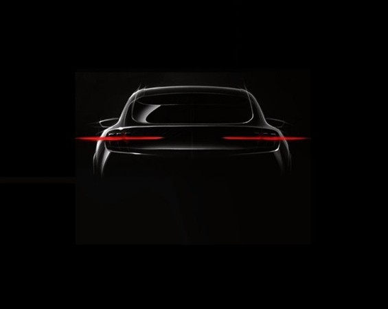 福特「野馬休旅車電動版」4月發表？Mustang SUV預想圖現身  