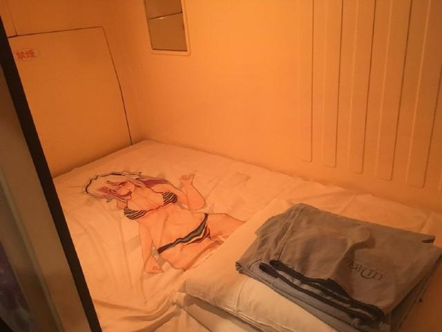 日本出現動漫主題膠囊旅館，裡邊全是抱枕