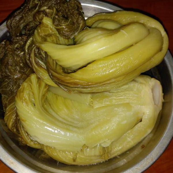 教你在家醃酸菜的方法，吃一年都不會壞，詳細步驟都發給你