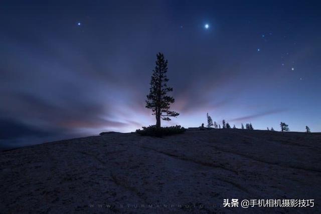 這是一張普通的銀河照，但背後攝影師的付出，超乎你的想像