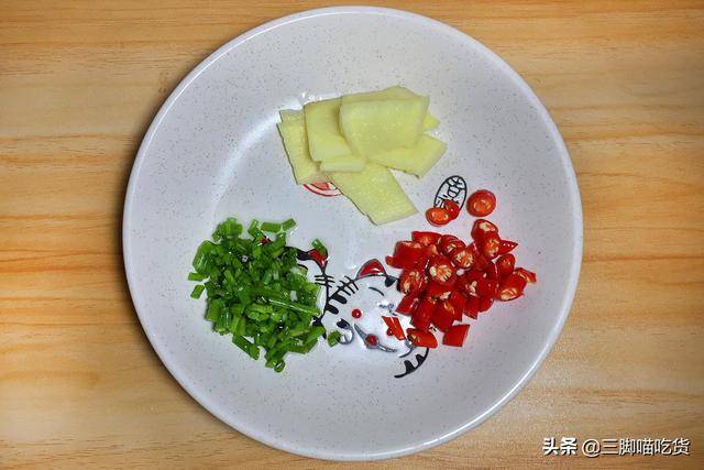 雞腿新做法，老公最愛吃的下飯菜，蔥香四溢，比豬肉受歡迎，好吃