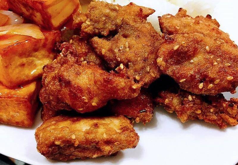 自製濕粉油炸香香雞的美味祕訣大公開，自己在家就能做，不用排長隊買了