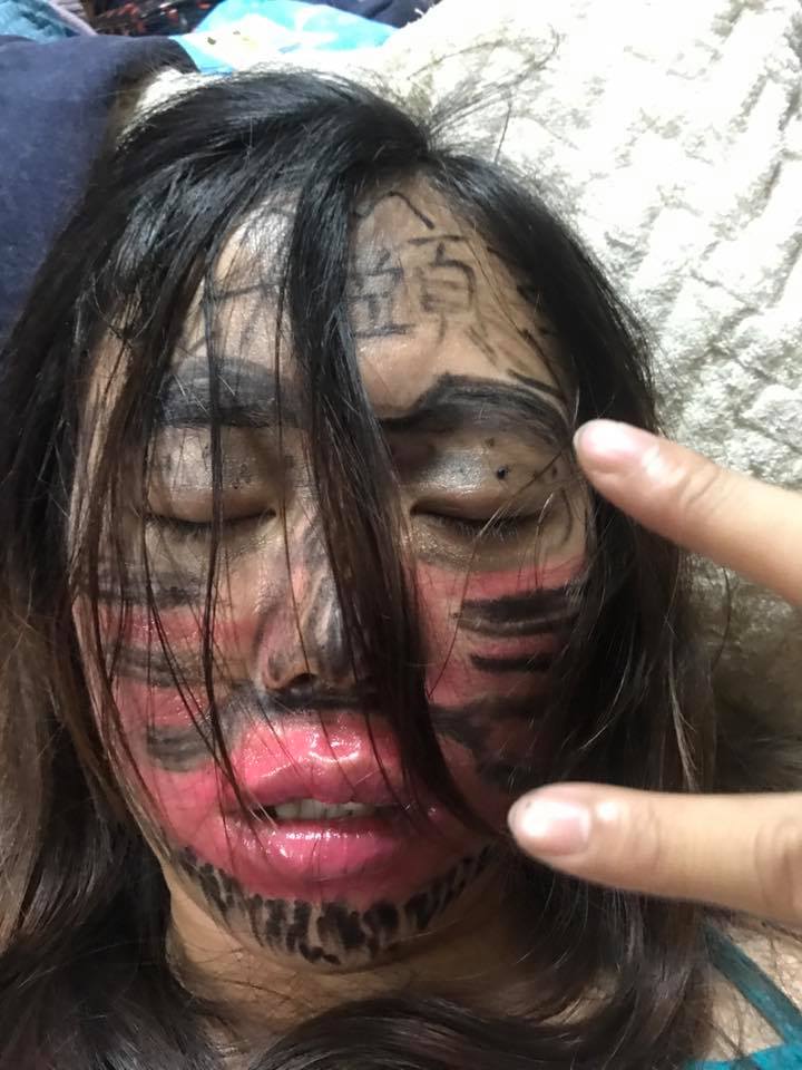 老婆喝爛醉讓他氣到「惡搞畫臉」PO網，沒想到網友挖出「她的真面目」驚覺出乎意料的美！
