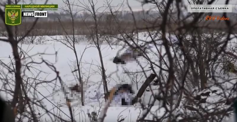 每秒都在上演悲劇...士兵撿敵軍手機桌布還抱著愛女　見6通未接後告知：妳兒子走了
