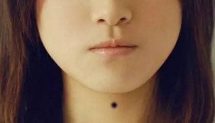 命理解析！女人不想婚姻不幸，財運不濟，一定要去掉這9顆「黴運痣」！！ 