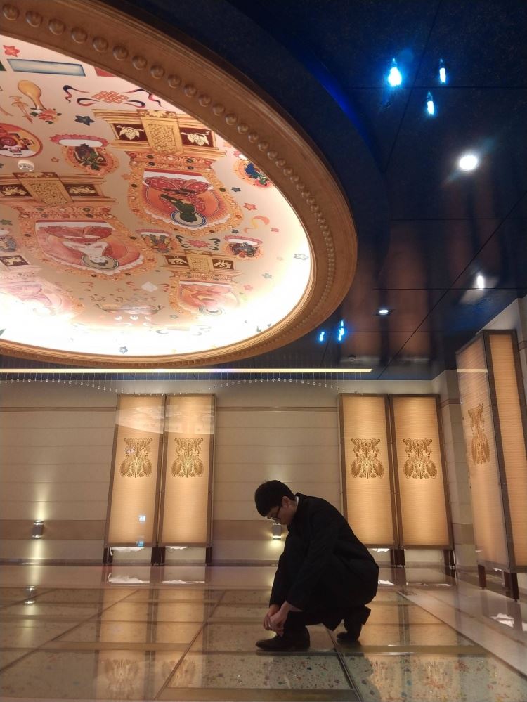放棄40K工作被笑…他轉行靈骨塔「環境美薪資高真相」網瘋喊：請問還缺人嗎？
