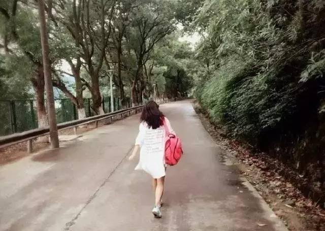 「30歲」離婚變「黃臉婆」，她僅用「18個月」把自己變得美如模特兒！