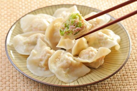 過年餐桌上必有這道菜！必吃「餃子」的三大原因...長相、名字都有意義！網：漲知識了