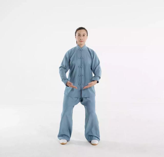 八段錦第一式「兩手托天理三焦」