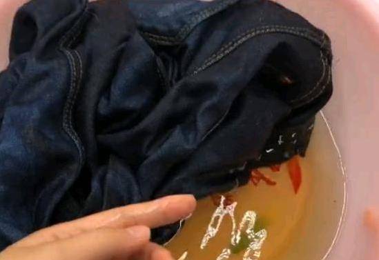 不穿的舊衣服，千萬不要亂送人，後悔現在才知道
