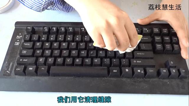 廢棄的銀行卡別扔，用【打火機燒一燒】立馬變值錢，看完都跟著學