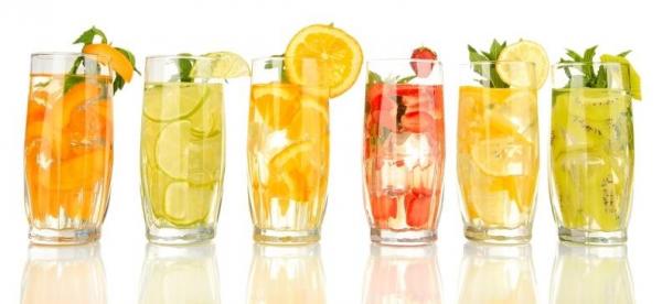 「檸檬」用「冷水」還是「熱水」泡才有養生效果？許多人喝了幾十年都喝錯了！