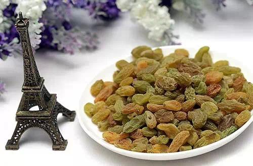 一直把葡萄乾當零食吃，現在才知道，原來我的病都是因為它才改善的! 