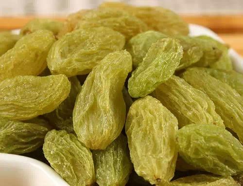 一直把葡萄乾當零食吃，現在才知道，原來我的病都是因為它才改善的! 