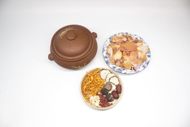 這菜和胃疼是冤家，煎湯或者泡水喝，養胃效果可能比「藥」好