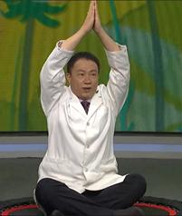 腰上「游泳圈」難去？輕鬆三招教你練出小蠻腰！