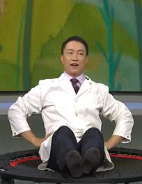 腰上「游泳圈」難去？輕鬆三招教你練出小蠻腰！