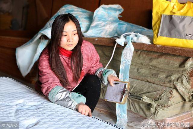 賓士車主仗勢欺人刁難6歲孫女，老人一氣之下亮出身份證，車主瞬間慌了神