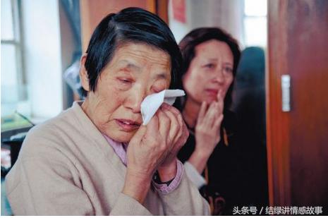妻子賺錢比丈夫多，婆家人說話陰陽怪氣，妻子一氣之下提出離婚