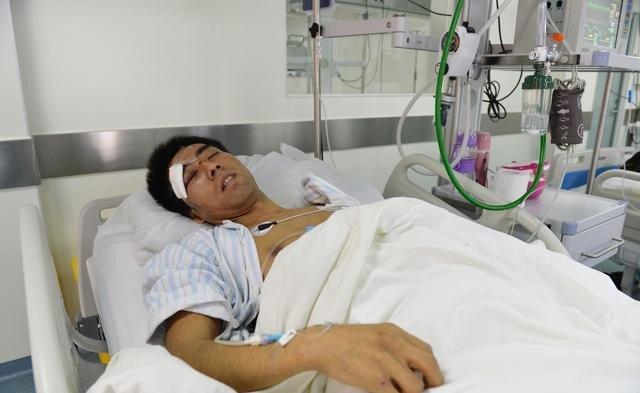 我車禍毀容，未婚妻不告而別，2年後接一陌生來電後，我淚流滿面