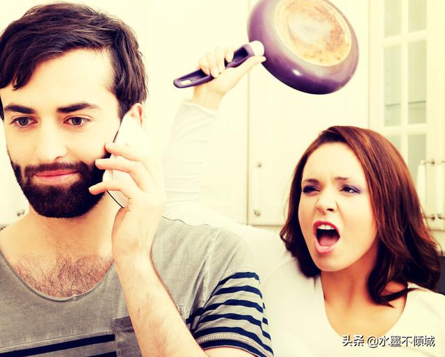 男人原諒出軌前妻，兩人復婚，母親憤怒：你幾輩子沒見過女人嗎？