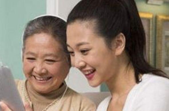 婆婆幫兒媳婦上法院起訴離婚，法庭上，婆婆這句話讓兒子悔不當初